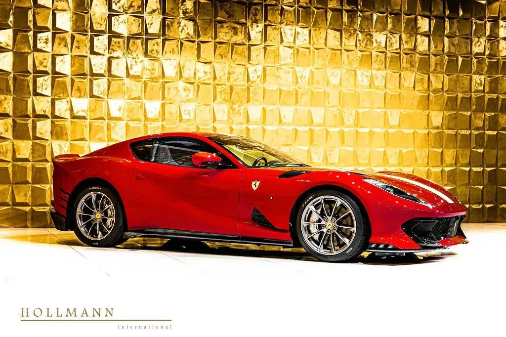 Second-hand Ferrari 812 829 CP (609 kW) 2022 Roșu Coupe