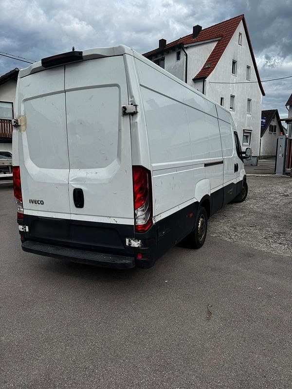 Usata Iveco Daily 2019 Bianco Monovolume
