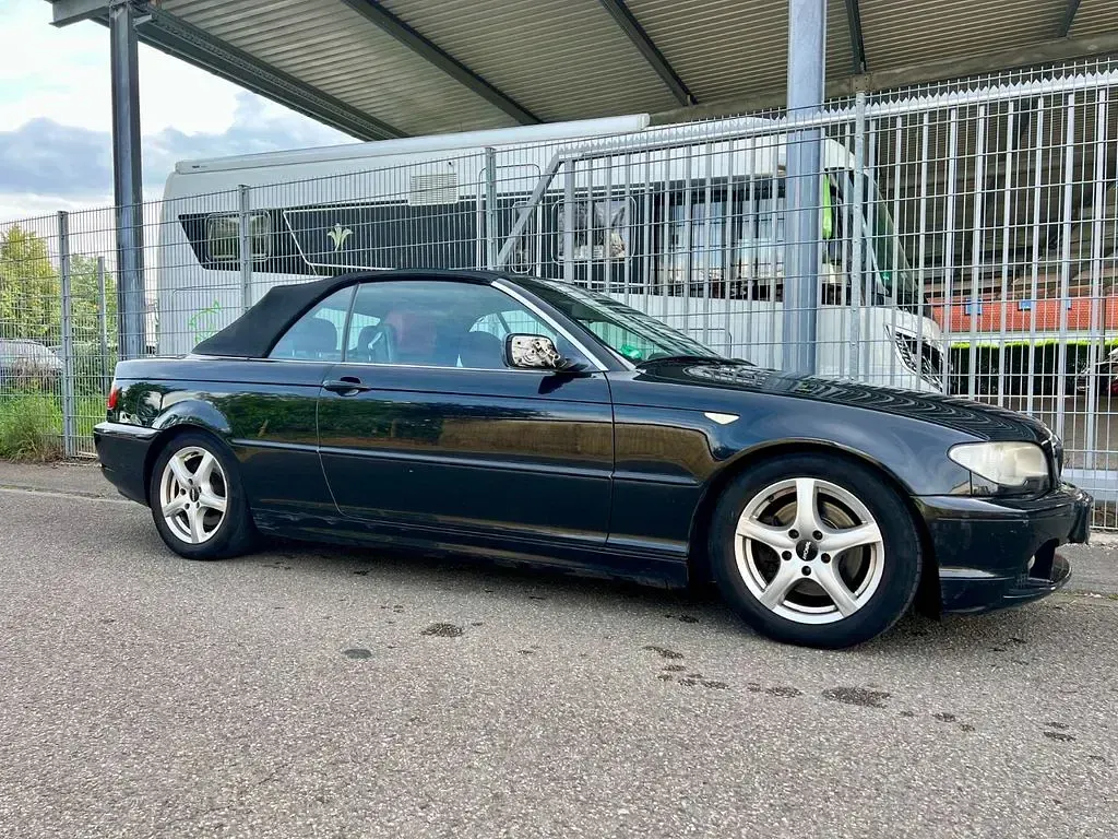 Gebraucht BMW 325 Cabriolet Exclusive 192 PS (141 kW) 2005 Schwarz Cabrio