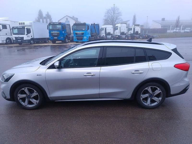 Gebraucht Ford Focus Active 150 PS (110 kW) 2020 Silber Kombi