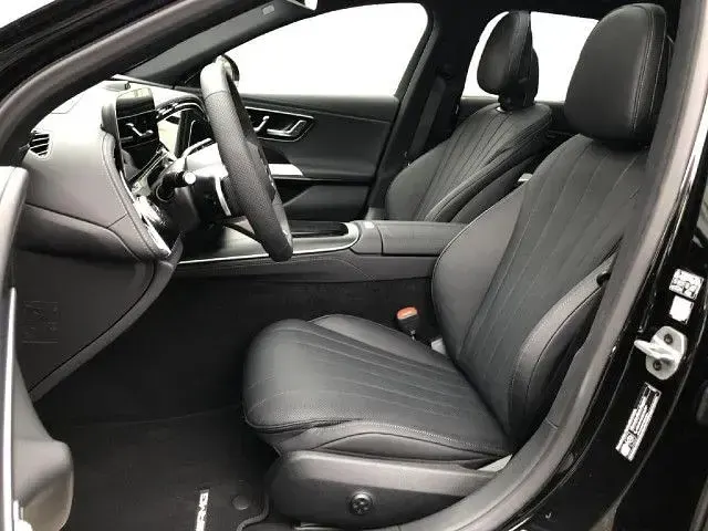 Gebraucht Mercedes E450 367 PS (269 kW) 2025 Metalliclack obsidianschwarz Kombi