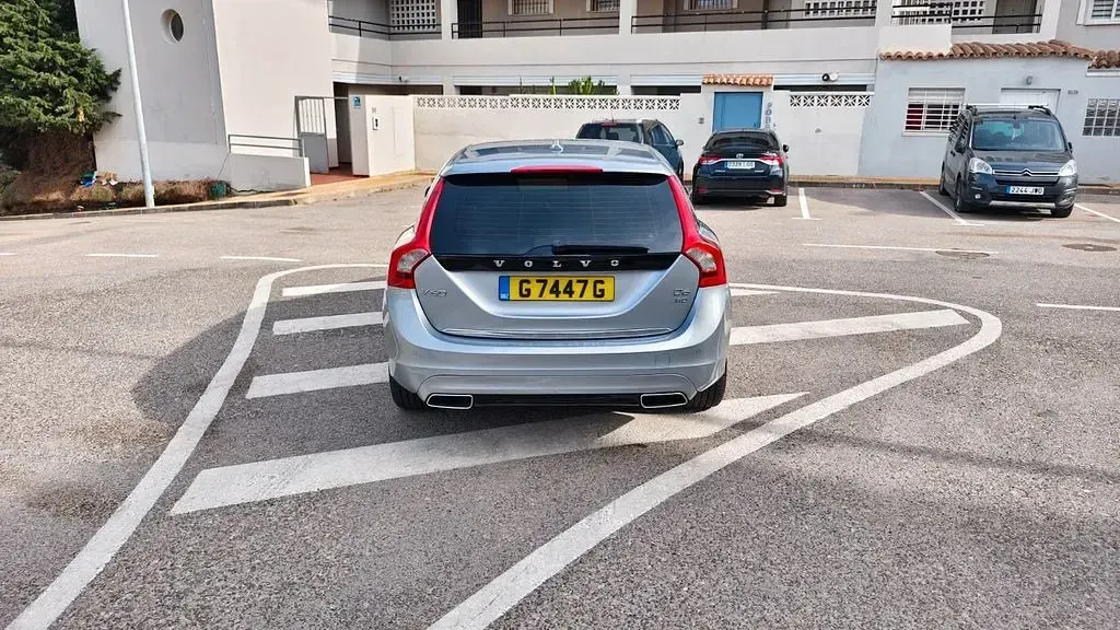 Gebraucht Volvo V60 280 PS (205 kW) 2013 Silber Kombi