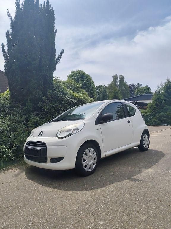 Weiß Gebraucht 2009 Citroën C1 Advance Kleinwagen | 1.790 € (Fairer Preis) - Bild 1/4