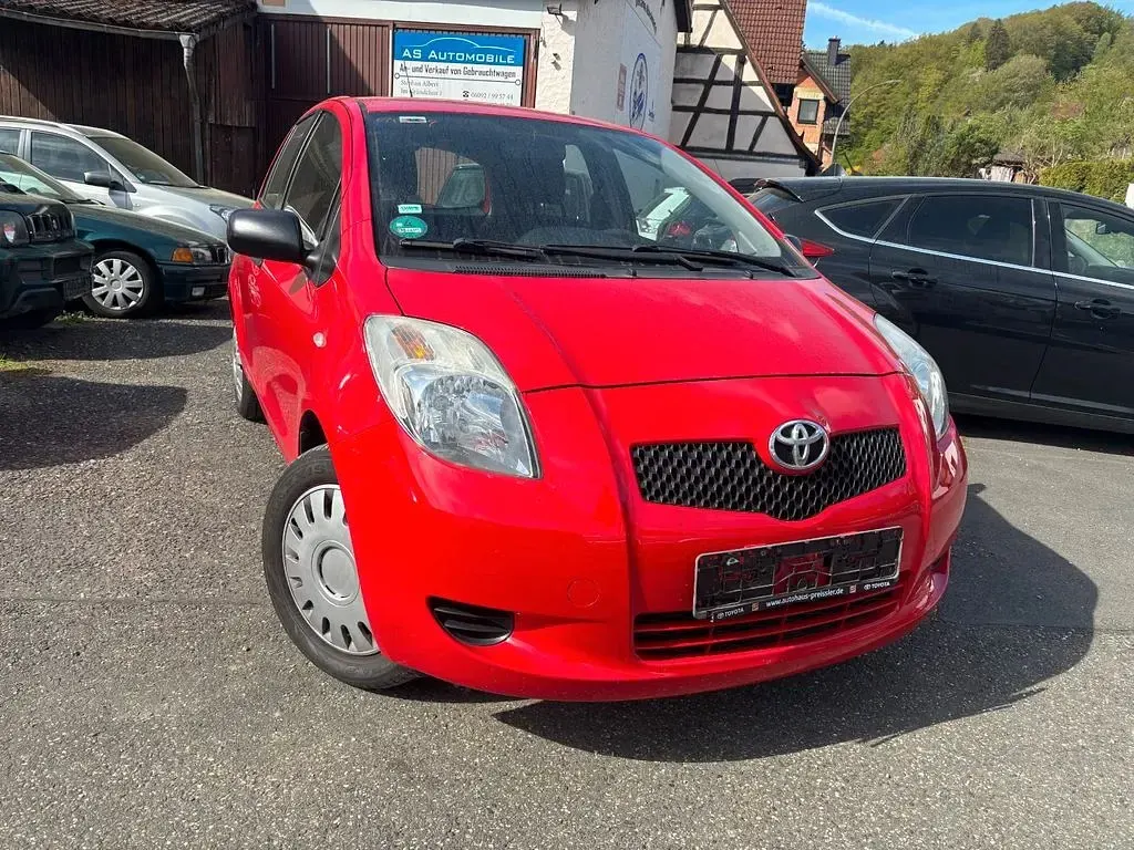 Gebraucht Toyota Yaris Cool 69 PS (50 kW) 2008 Super red v Kleinwagen