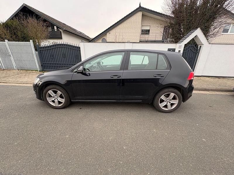 Schwarz Gebraucht 2014 VW Golf VII Trendline Limousine | 6.200 € (Fairer Preis) - Bild 1/4