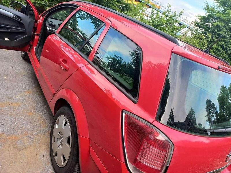 Rot Gebraucht 2005 Opel Astra Kombi | 850 € (Superpreis) - Bild 1/2