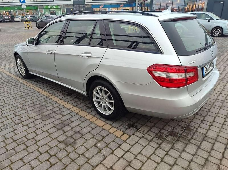 Gebraucht Mercedes E200 Elegance 136 PS (100 kW) 2012 Silber Kombi