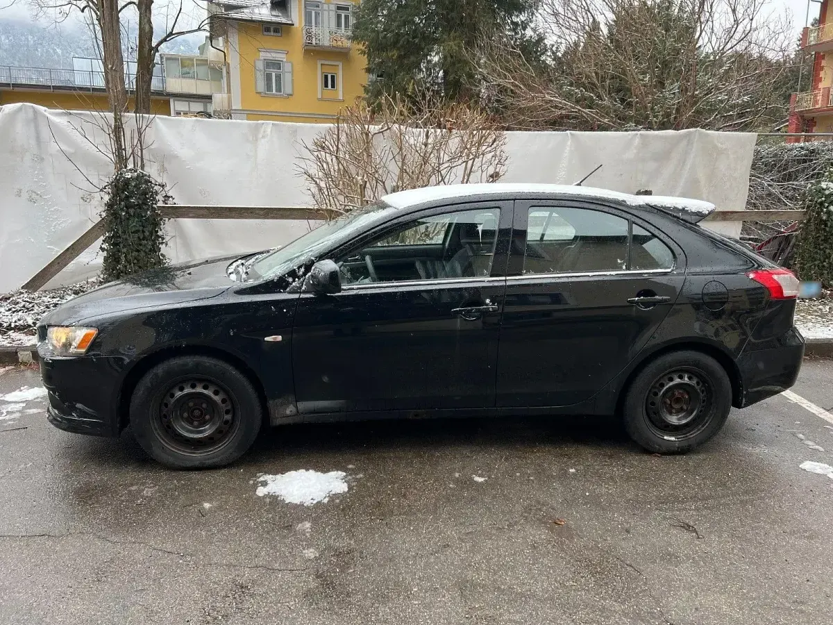 Gebraucht Mitsubishi Lancer Sportback 143 PS (105 kW) 2009 Schwarz Limousine