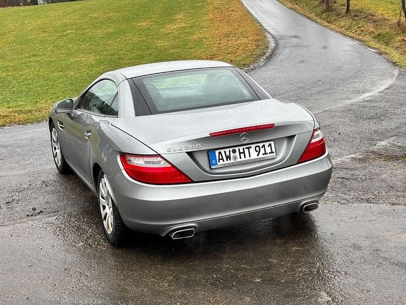 Gebraucht Mercedes SLK200 184 PS (135 kW) 2012 Silber Cabrio