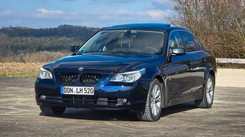 Second-hand BMW 520 170 CP (125 kW) 2004 Albastru Berlinǎ