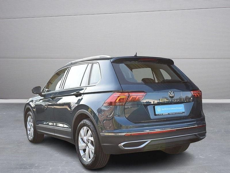 Gebraucht VW Tiguan Elegance 150 PS (110 kW) 2022 Blau SUV