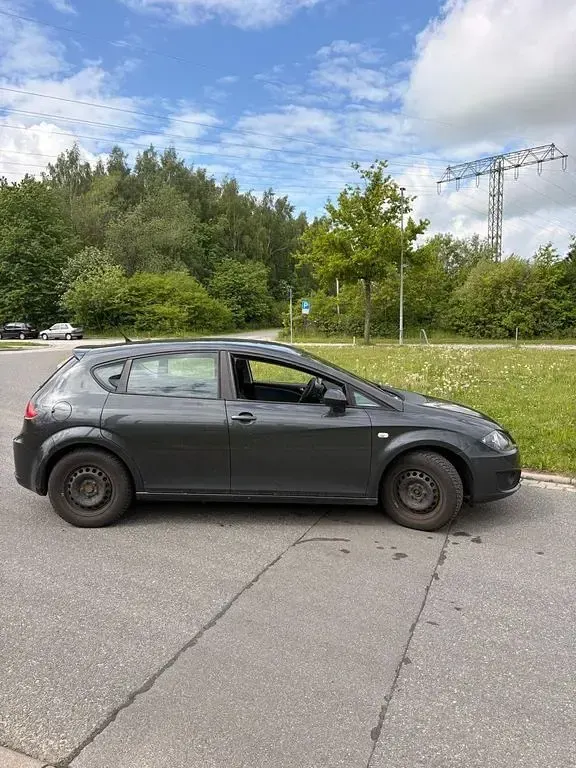 Gebraucht Seat Leon 86 PS (63 kW) 2011 Schwarz Kleinwagen