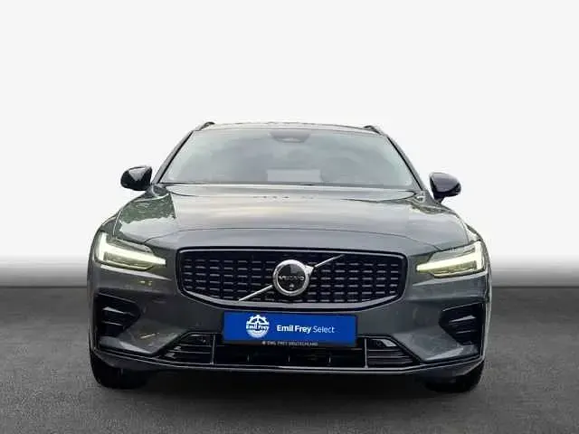Gebraucht Volvo V60 145 PS (106 kW) 2025 Kombi