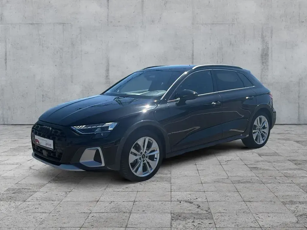 Gebraucht Audi A3 Performance 204 PS (150 kW) 2025 Mythosschwarz metallic Limousine