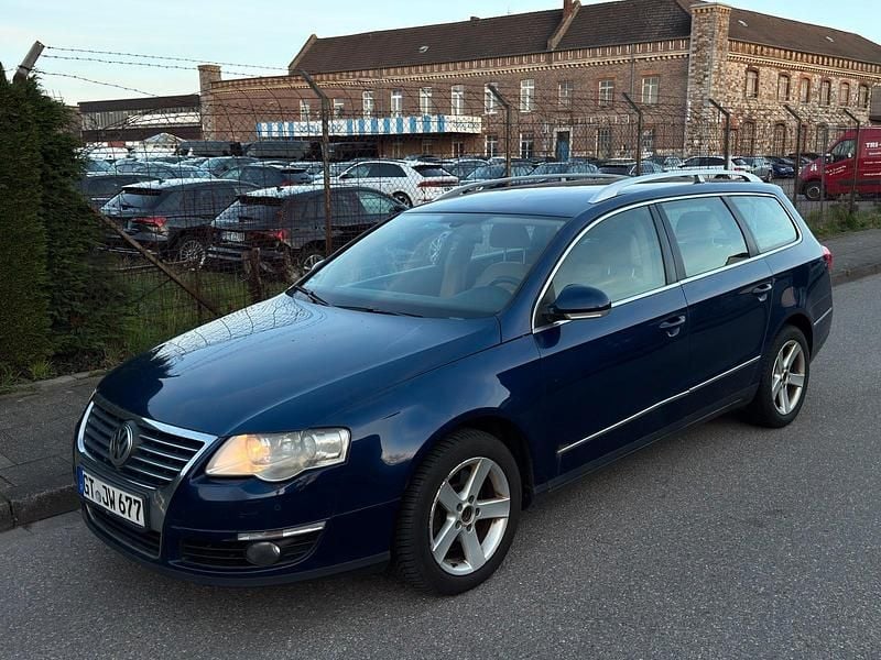 Gebraucht VW Passat 140 PS (102 kW) 2007 Blau Kombi