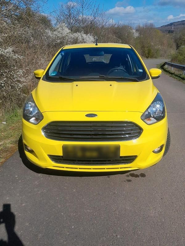 Gebraucht Ford Ka Plus 86 PS (63 kW) 2016 Gelb Kleinwagen