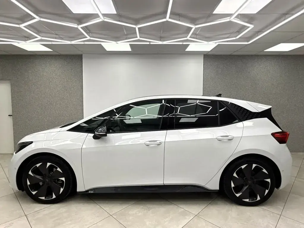 Gebraucht Cupra Born 150 kW (204 PS) 2022 Eisweiß Kleinwagen