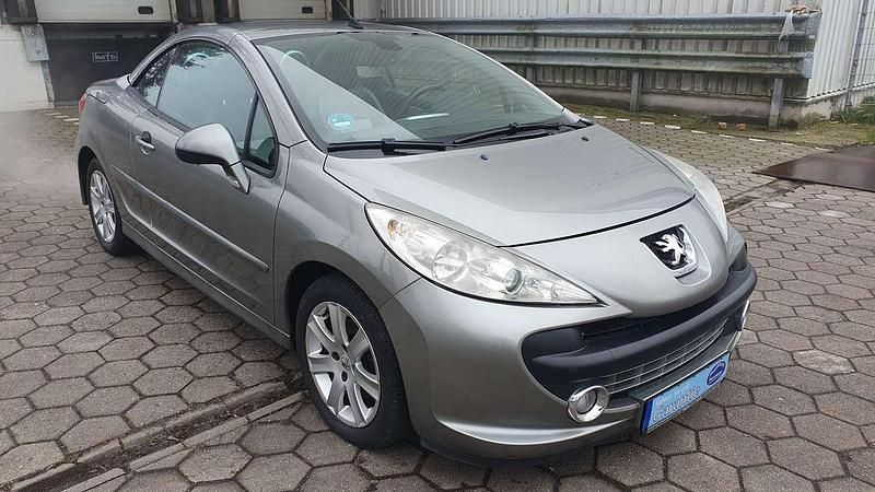 Lack grau/metallic Gebraucht 2008 Peugeot 207 Roland Garros Cabrio | 2.500 € (Fairer Preis) - Bild 1/4