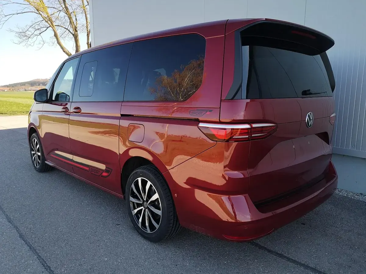 Neu VW Multivan Comfortline 180 PS (132 kW) 2026 Fortanarot metallic Van / Kleinbus