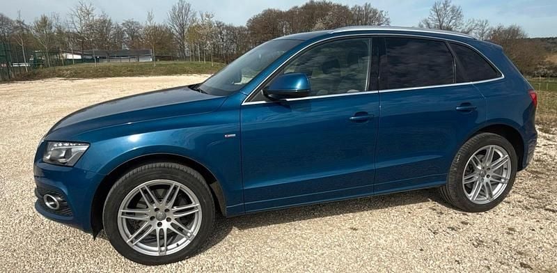 Second-hand Audi Q5 239 CP (175 kW) 2011 Albastru SUV