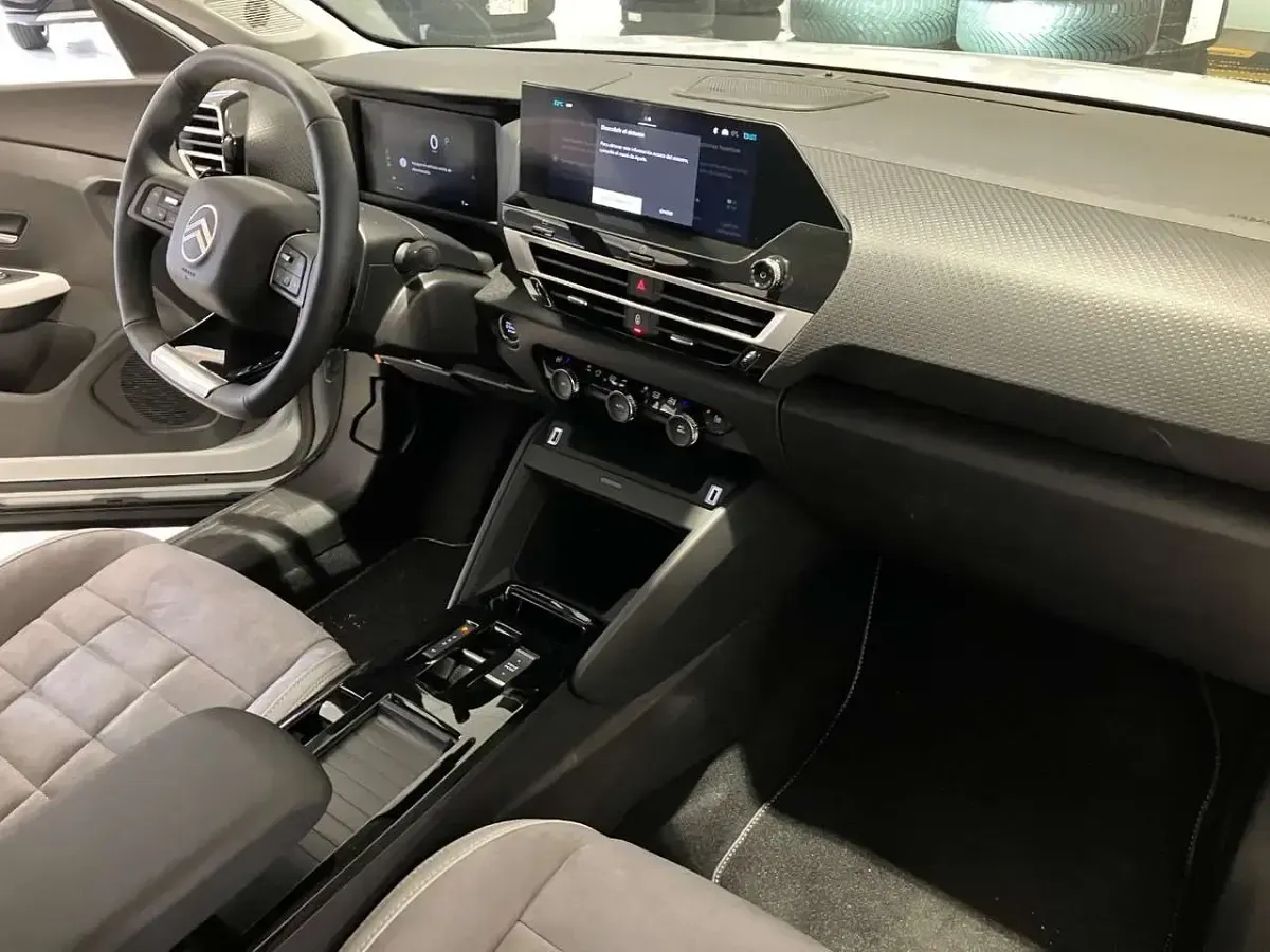 Neu Citroën C4 PureTech 131 PS (96 kW) 2026 Weiss SUV