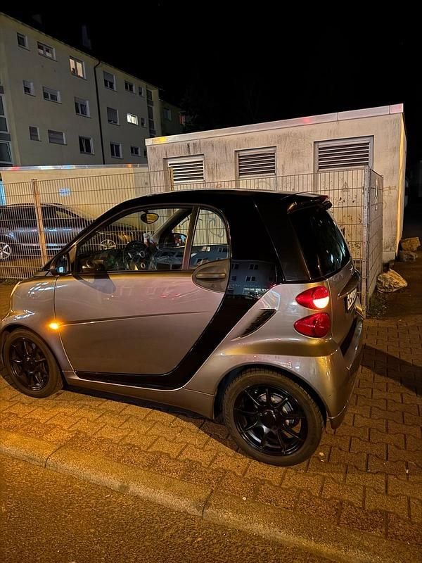 Andere farben Gebraucht 2010 Smart ForTwo Coupé Coupé | 4.450 € (Etwas zu teuer) - Bild 1/4