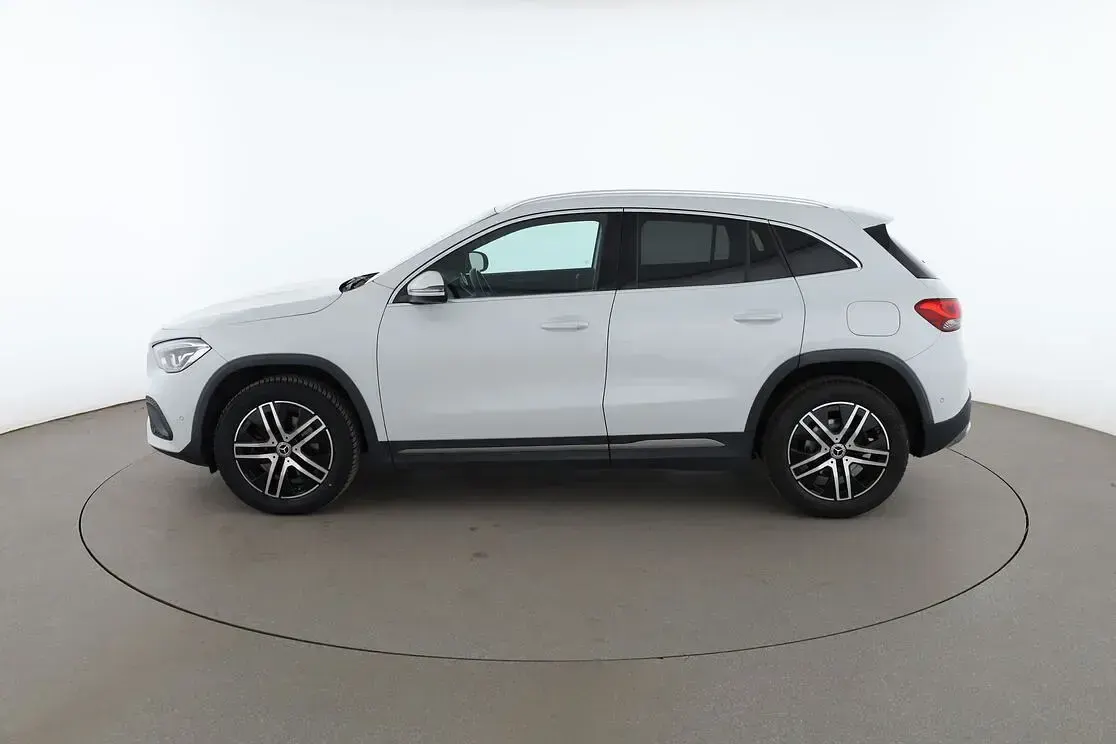 Gebraucht Mercedes GLA200 Progressive 163 PS (119 kW) 2020 Weiß SUV