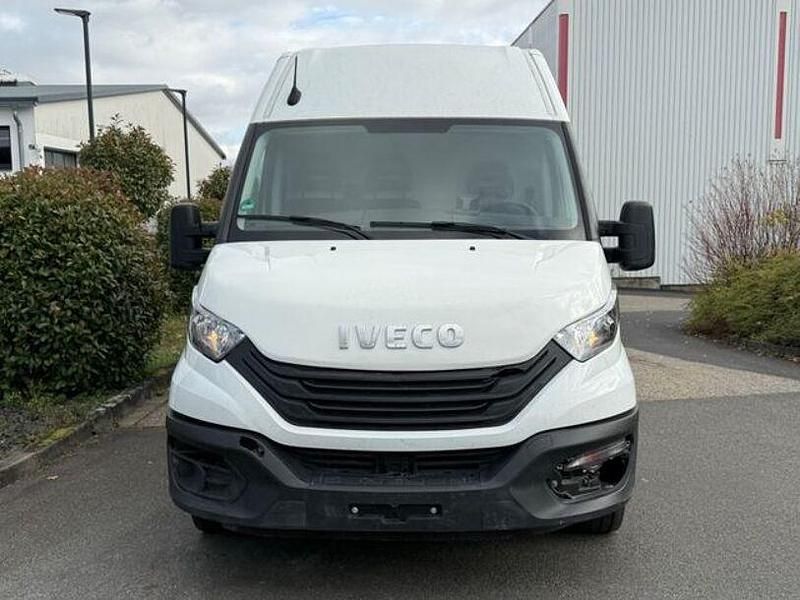 Gebraucht Iveco Daily 90 PS (66 kW) 2023 Weiss