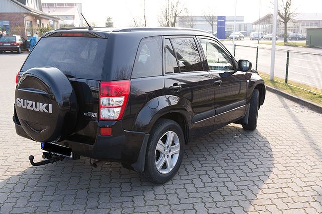 Gebraucht Suzuki Grand Vitara Comfort 190 PS (139 kW) 2006 Schwarz metallic SUV