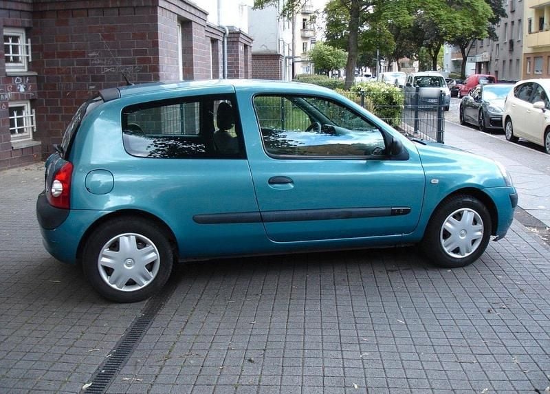 Gebraucht Renault Clio II Campus 58 PS (42 kW) 2005 Blau Kleinwagen
