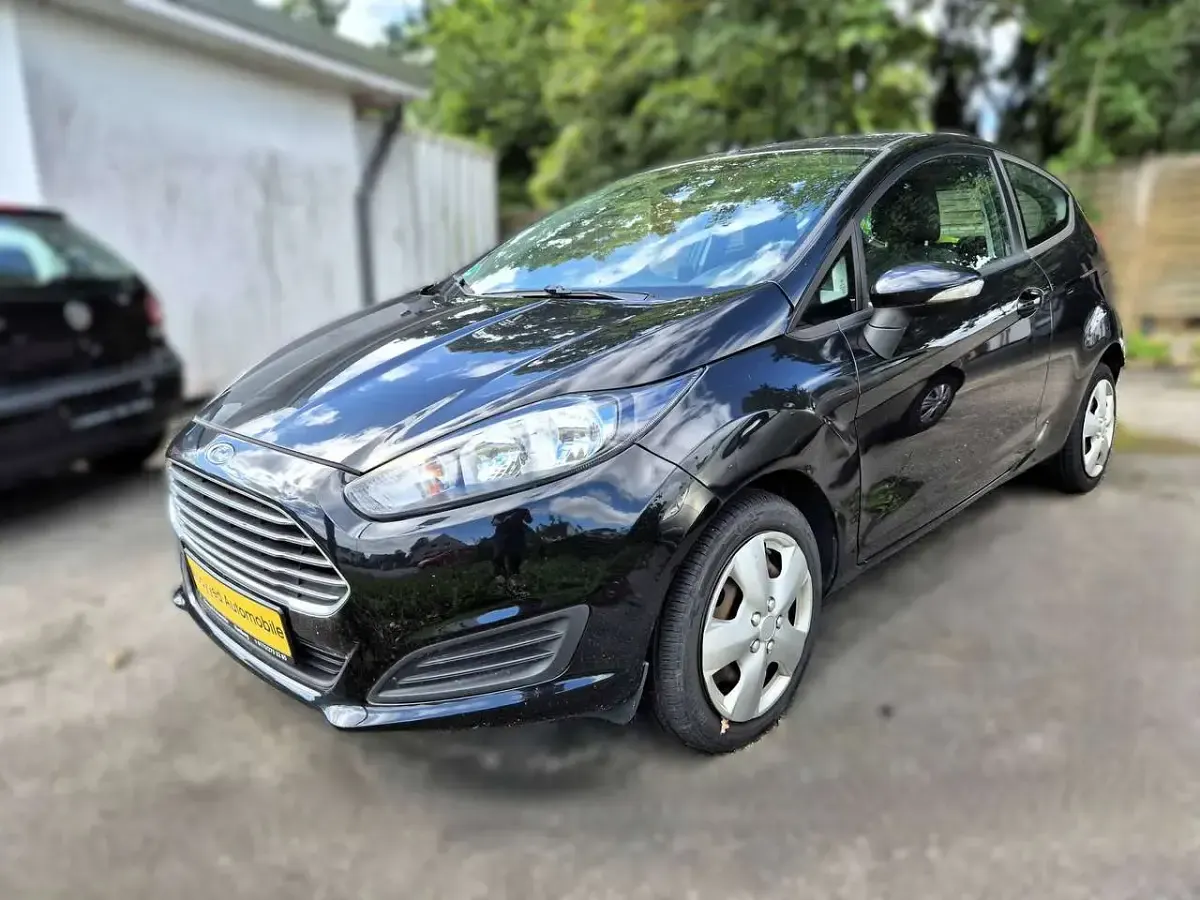 Gebraucht Ford Fiesta Trend 80 PS (58 kW) 2013 Schwarz Kleinwagen