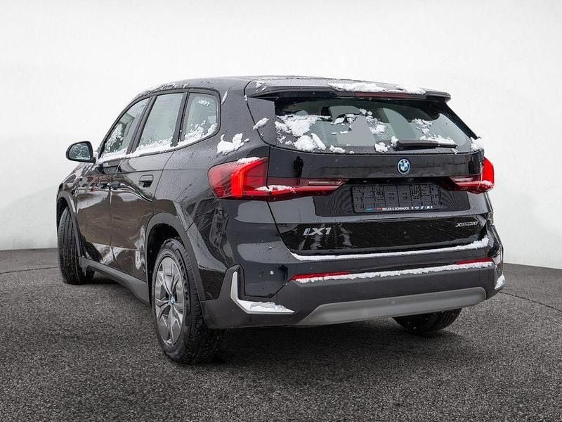 Second-hand BMW iX1 Performance 230 kW (313 CP) 2023 Negru SUV
