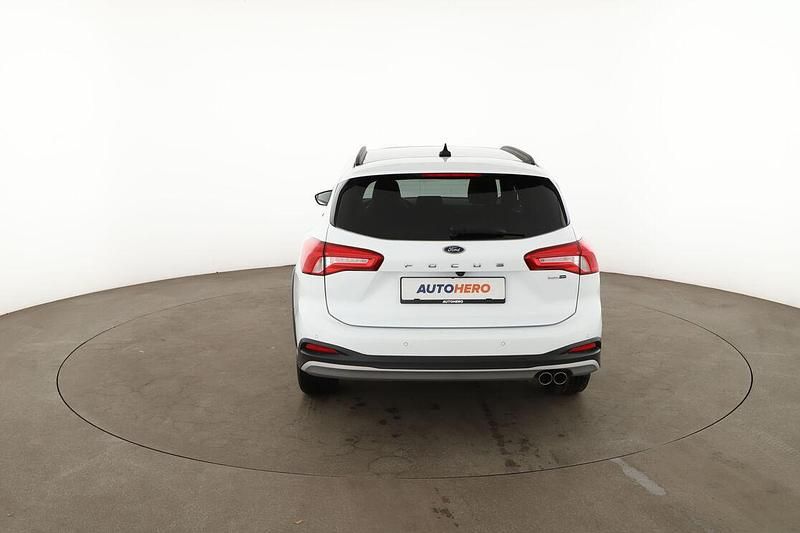Gebraucht Ford Focus Active X 125 PS (91 kW) 2022 Weiß Kombi