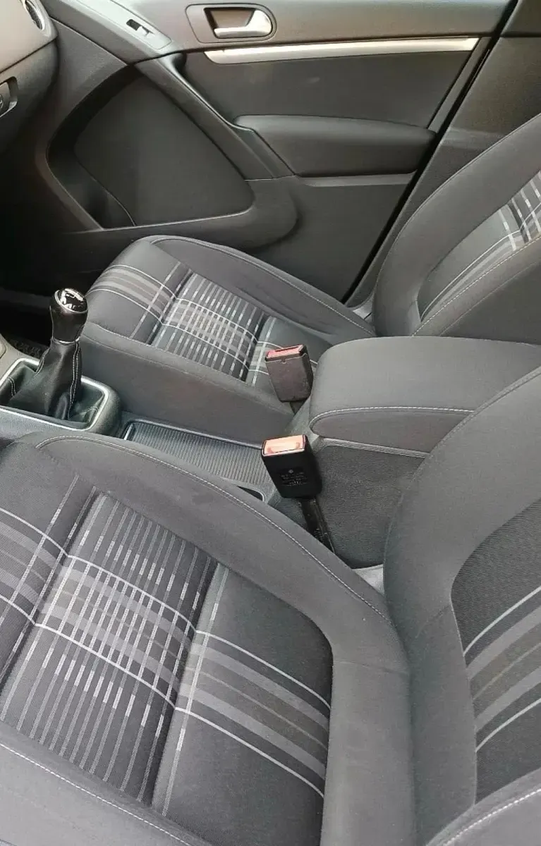Gebraucht VW Tiguan LOUNGE 150 PS (110 kW) 2015 Schwarz SUV