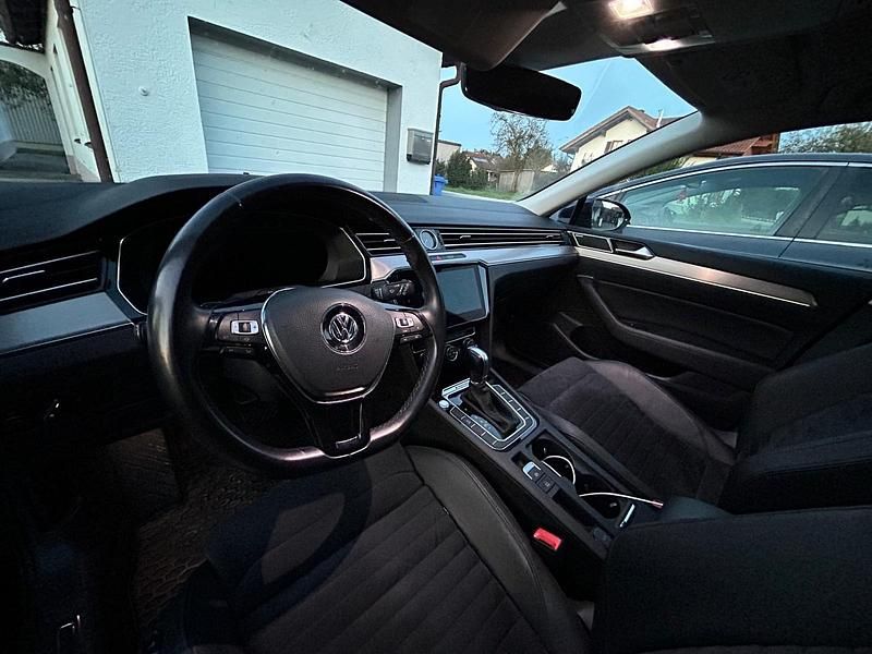 Gebraucht VW Passat Highline 190 PS (139 kW) 2018 Schwarz Kombi