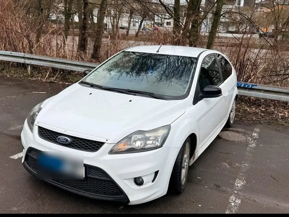 Gebraucht Ford Focus ST 125 PS (91 kW) 2009 Weiß Coupé