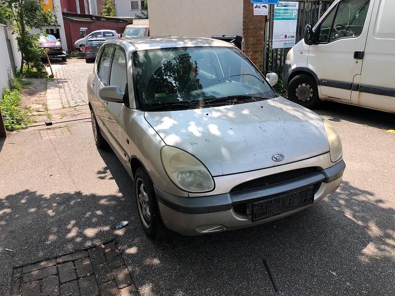 Andere farben Gebraucht 1999 Daihatsu Sirion Kleinwagen | 399 € - Bild 1/4