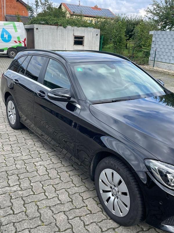 Schwarz Gebraucht 2015 Mercedes C200 Kombi | 11.950 € (Guter Preis) - Bild 1/4