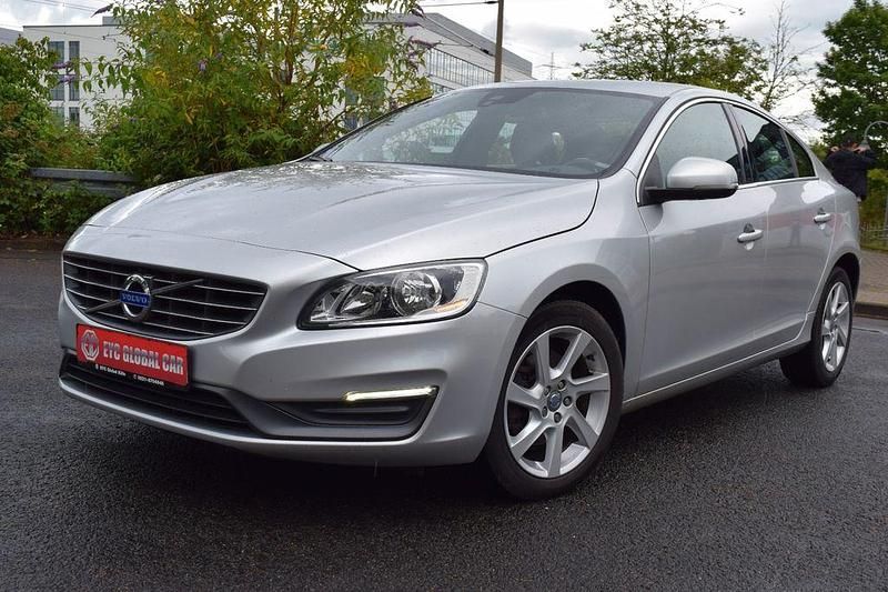 Silber Gebraucht 2014 Volvo S60 Business Edition Limousine | 8.999 € (Fairer Preis) - Bild 1/4