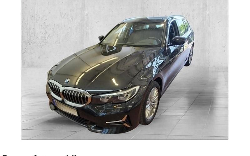 Schwarz Gebraucht 2022 BMW 320 Sport Line Kombi | 29.390 € (Fairer Preis) - Bild 1/4