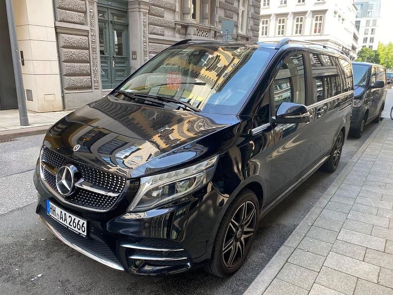 Schwarz Gebraucht 2014 Mercedes V220 AMG Van / Kleinbus | 20.700 € - Bild 1/4