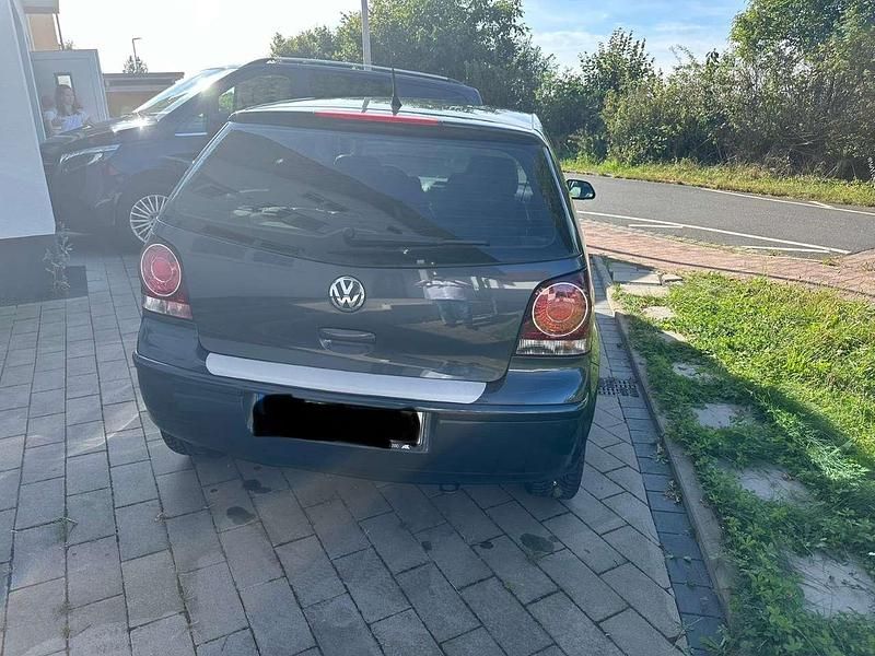Grau Gebraucht 2008 VW Polo Comfortline Kleinwagen | 4.150 € (Teuer) - Bild 1/4