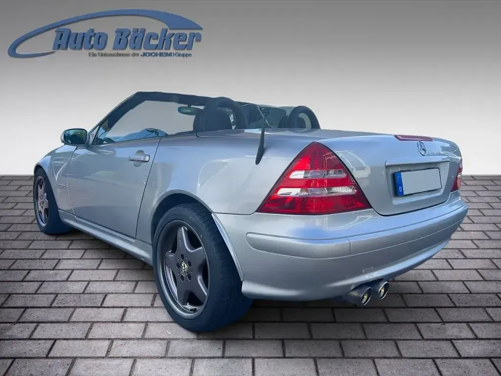 Gebraucht Mercedes SLK230 197 PS (144 kW) 2003 Silber Cabrio