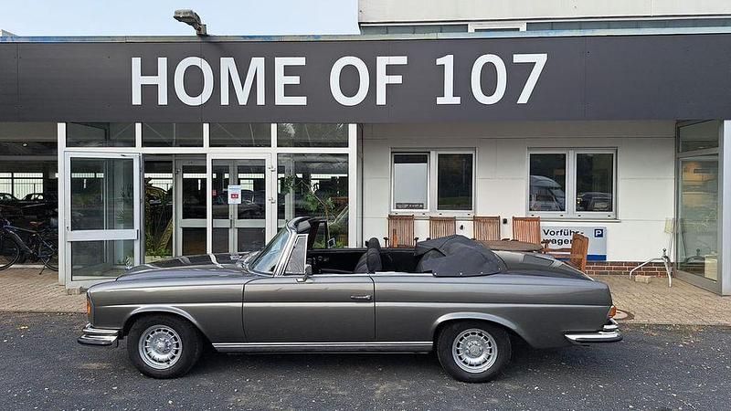 Anthrazit (172) Gebraucht 1971 Mercedes 280 SE Cabrio | 199.950 € - Bild 1/4