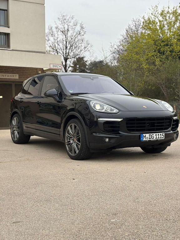 Second-hand Porsche Cayenne 262 CP (192 kW) 2015 Negru SUV