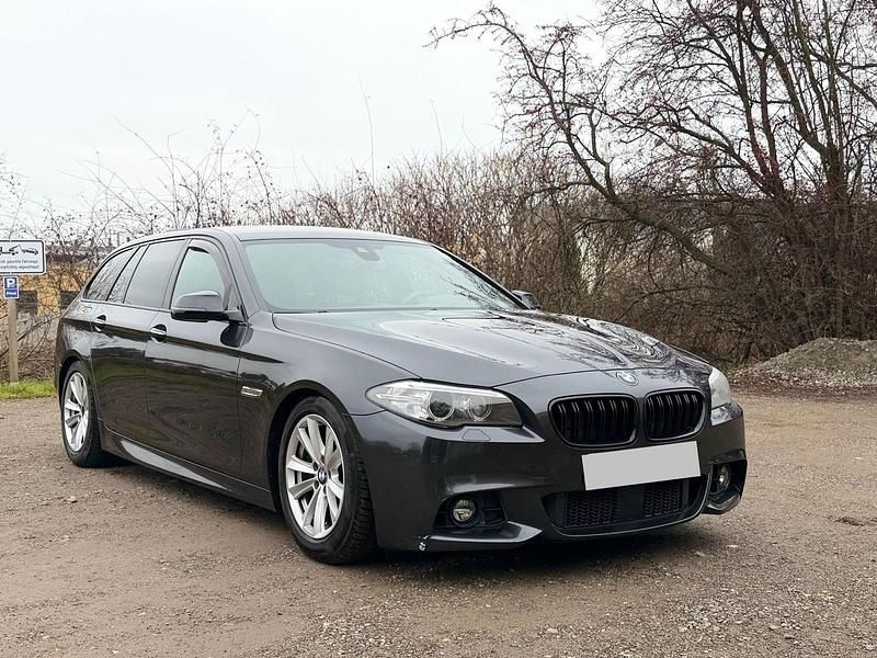 Grau Gebraucht 2014 BMW 530 M Sport Kombi | 10.500 € (Superpreis) - Bild 1/4