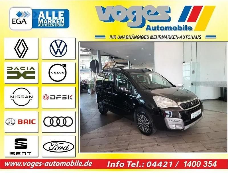 Schwarz Gebraucht 2017 Peugeot Partner Tepee Active Van / Kleinbus | 9.999 € (Teuer) - Bild 1/4