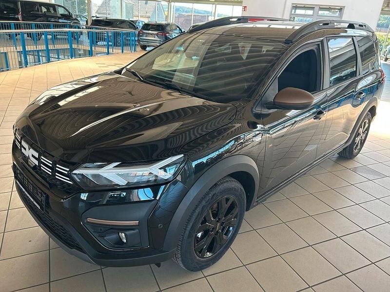 Gebraucht Dacia Jogger 141 PS (103 kW) 2025 Schwarz Van / Kleinbus