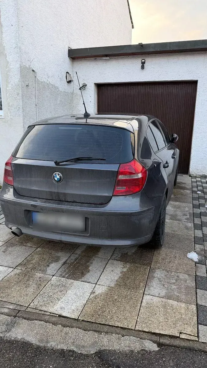 Gebraucht BMW 120 177 PS (130 kW) 2007 Grau Kleinwagen