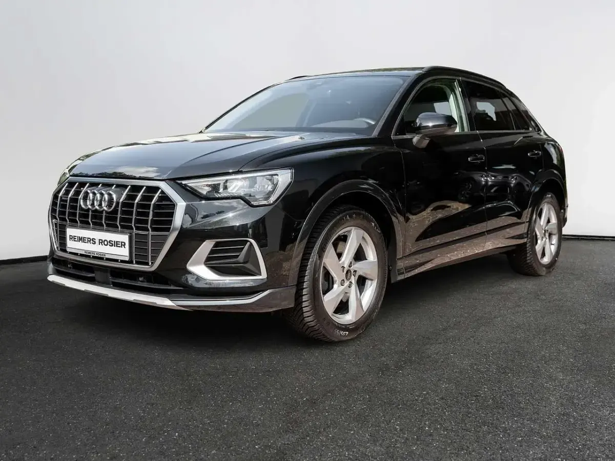 Gebraucht Audi Q3 Advanced Plus 190 PS (139 kW) 2025 Schwarz SUV